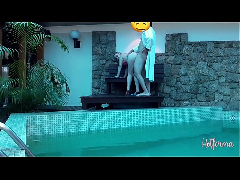 ❤️ Bos menjemput pembantu rumah ke kolam, tetapi tidak dapat menahan panas ️❌ Lucah pada ms.javarchive.top ❌